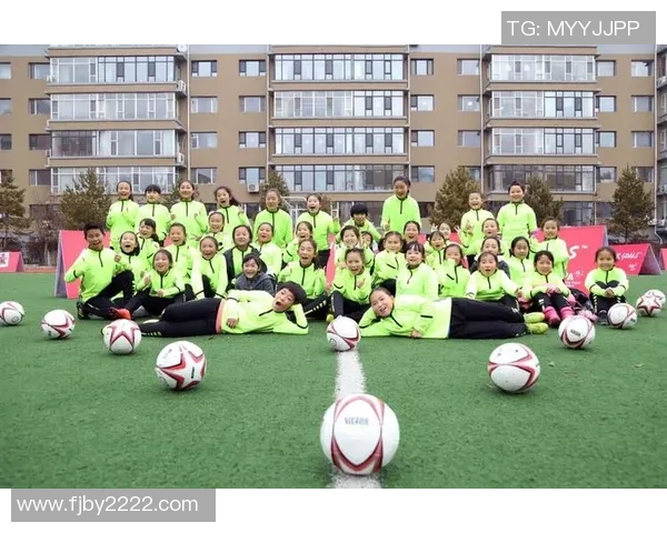 追逐梦想的青春路英语完型助我成为足球明星